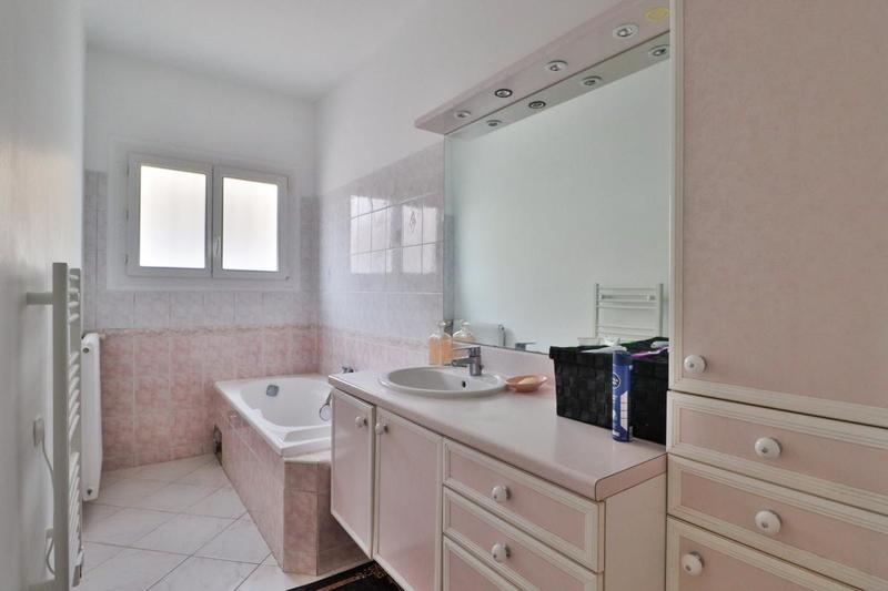 Appartement - 98 m² - 4 pièces