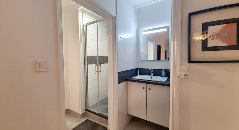 Appartement - 99 m² - 5 pièces