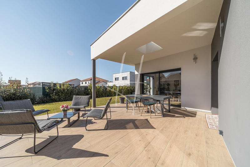 Maison - 138 m² - 5 pièces