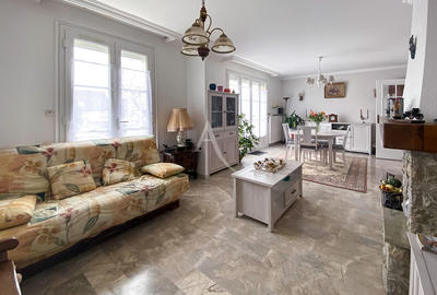 Maison - 140 m² - 6 pièces