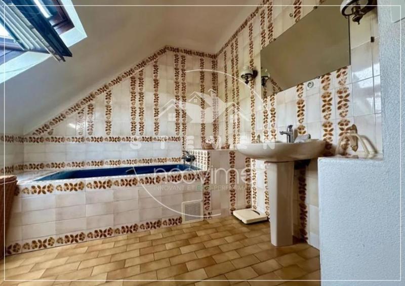 Maison - 110 m² - 5 pièces