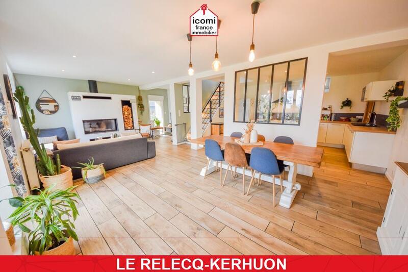 Maison - 200 m² - 8 pièces