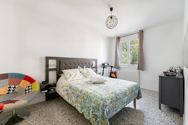 Appartement - 80 m² - 4 pièces