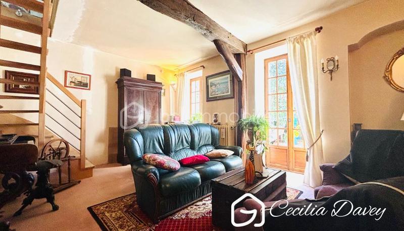 Propriété - 220 m² - 7 pièces