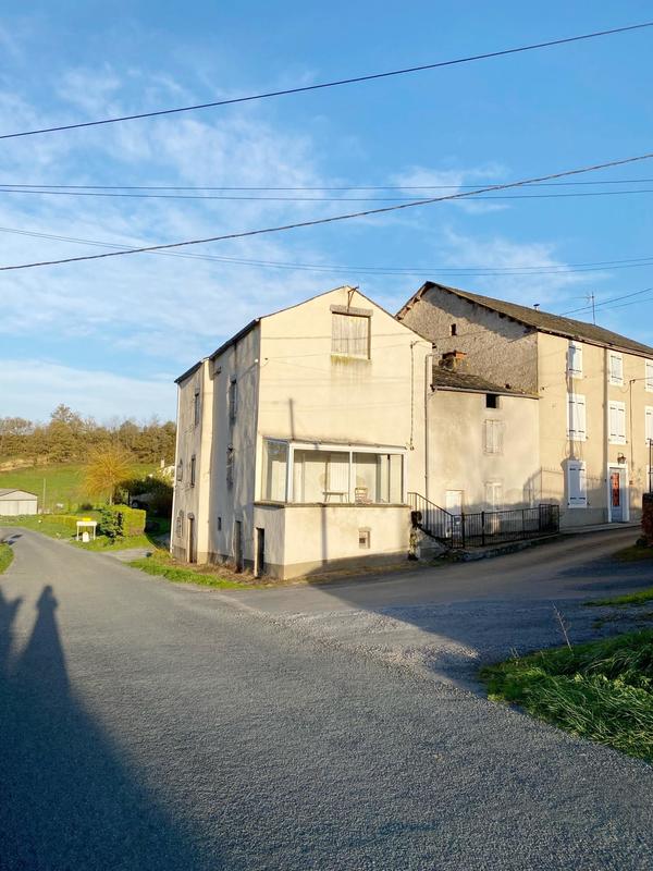 Maison - 90 m² - 5 pièces