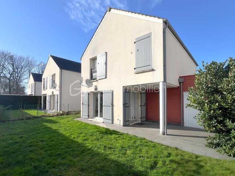 Maison - 92 m² - 5 pièces