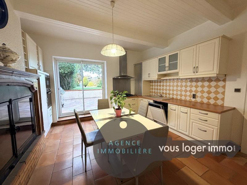 Maison - 214 m² - 7 pièces