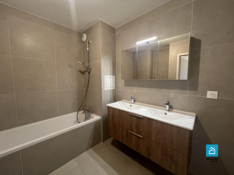 Appartement - 94 m² - 4 pièces