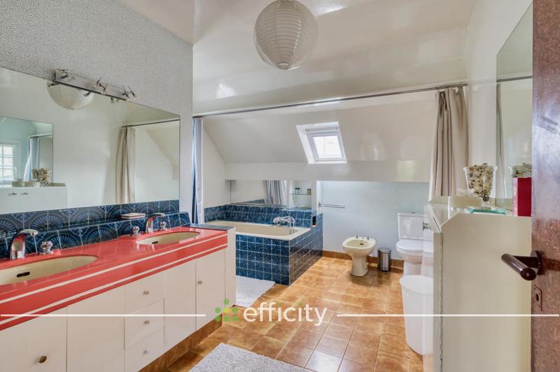 Maison - 150 m² - 6 pièces