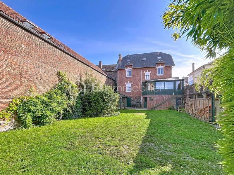 Maison de maîtres - 256 m² - 9 pièces