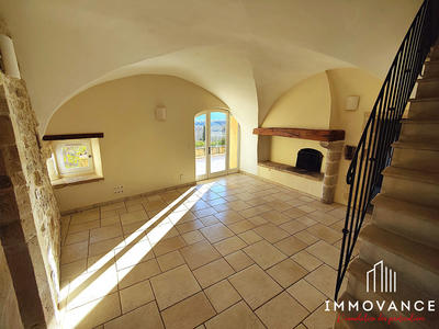 Maison - 238 m² - 7 pièces