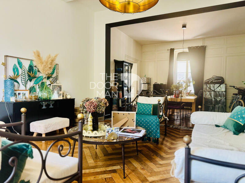 Maison de ville - 317 m² - 10 pièces