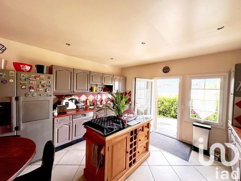 Maison - 220 m² - 6 pièces