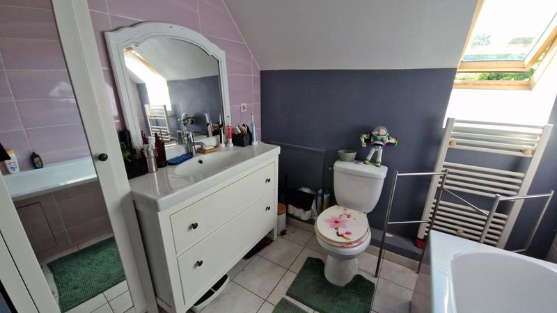 Maison - 90 m² - 5 pièces