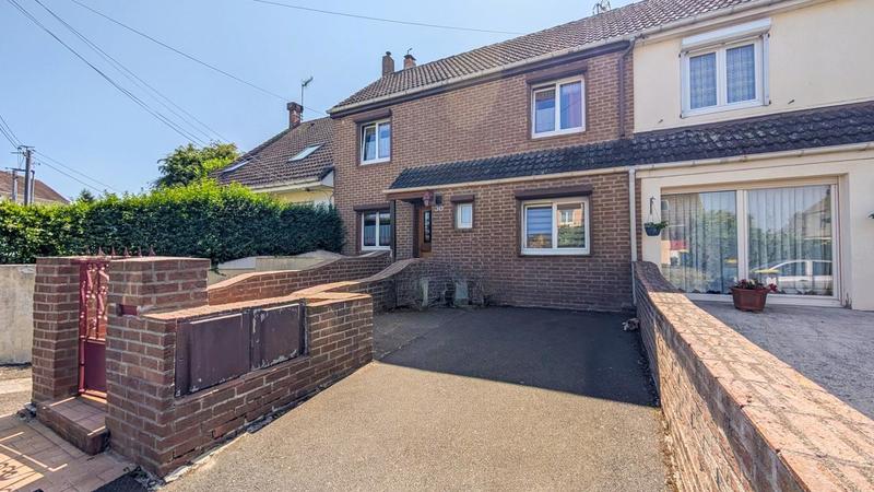 Maison - 103 m² - 6 pièces