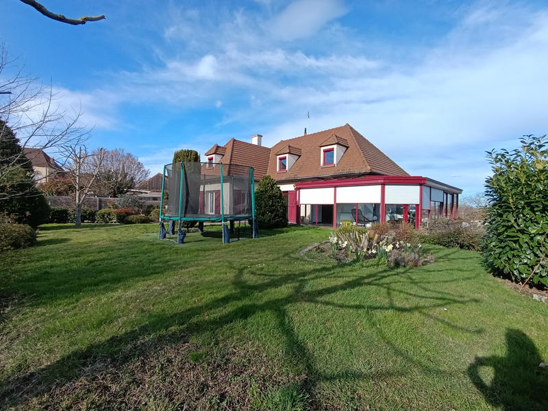 Maison - 177 m² - 6 pièces