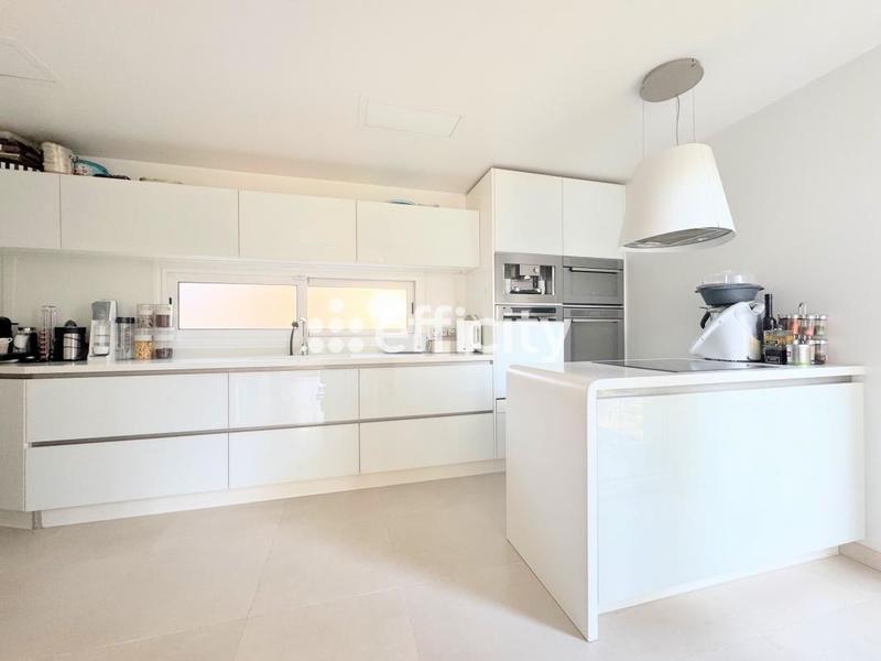 Maison - 170 m² - 7 pièces