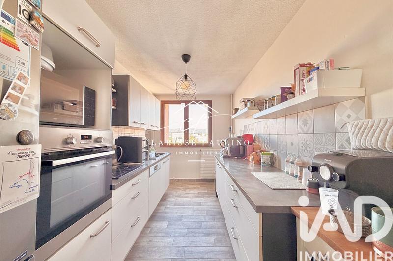 Appartement - 90 m² - 4 pièces