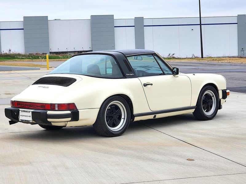 Porsche 911 Targa