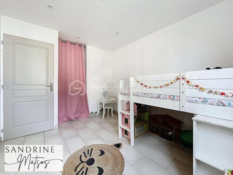 Appartement - 102 m² - 5 pièces