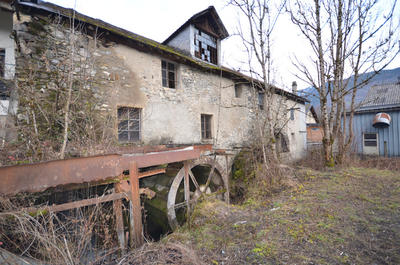 Moulin - 540 m² - 10 pièces