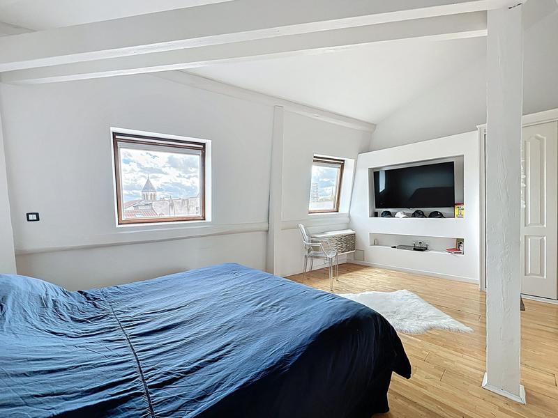 Appartement - 168 m² - 5 pièces