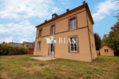 Maison - 151 m² - 6 pièces