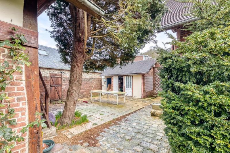 Maison - 200 m² - 5 pièces