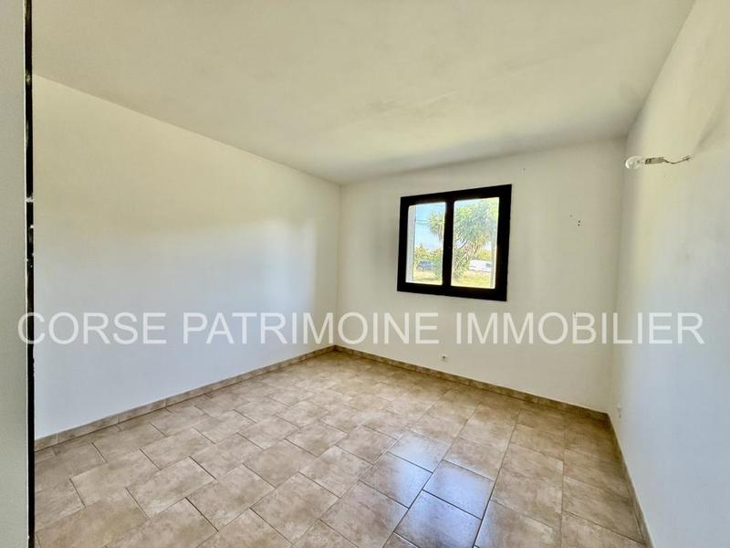 Maison - 225 m² - 12 pièces