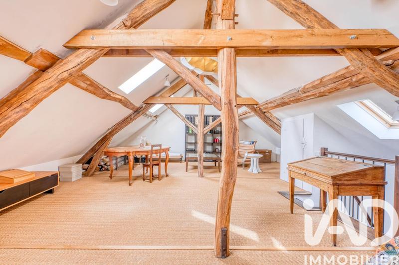 Maison - 224 m² - 9 pièces