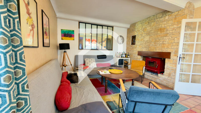 Maison - 204 m² - 7 pièces