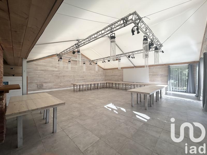 Maison - 825 m² - 15 pièces