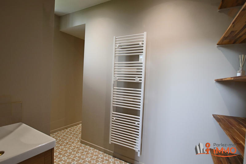 Appartement - 81 m² - 6 pièces