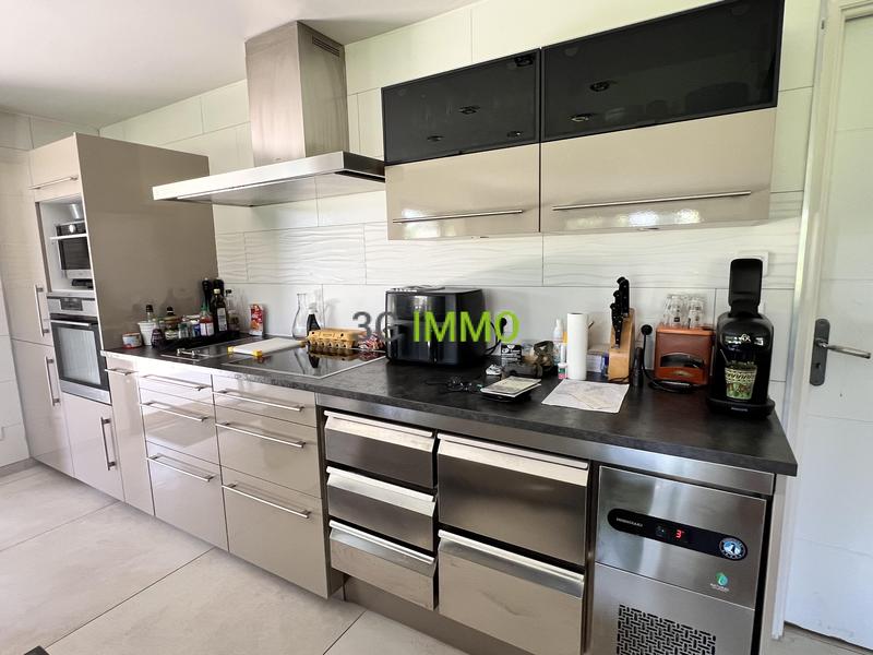 Maison - 141 m² - 5 pièces