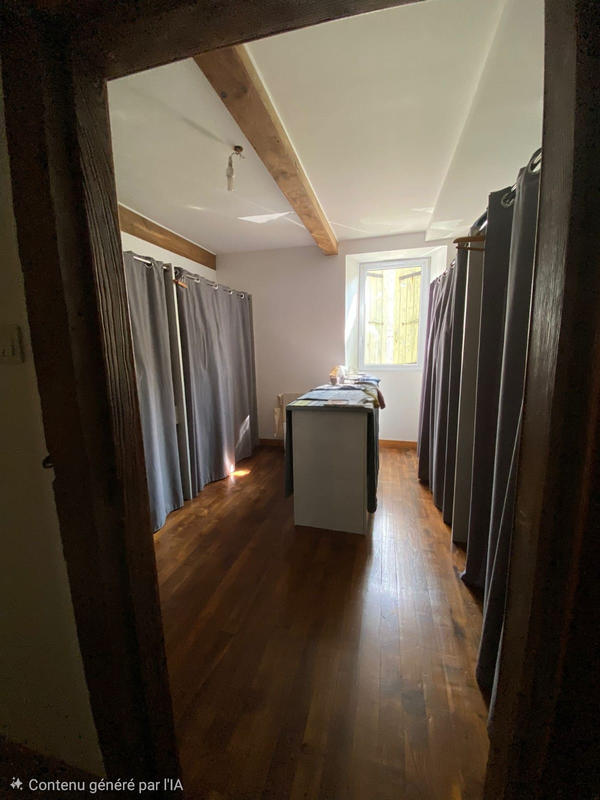 Maison - 200 m² - 9 pièces