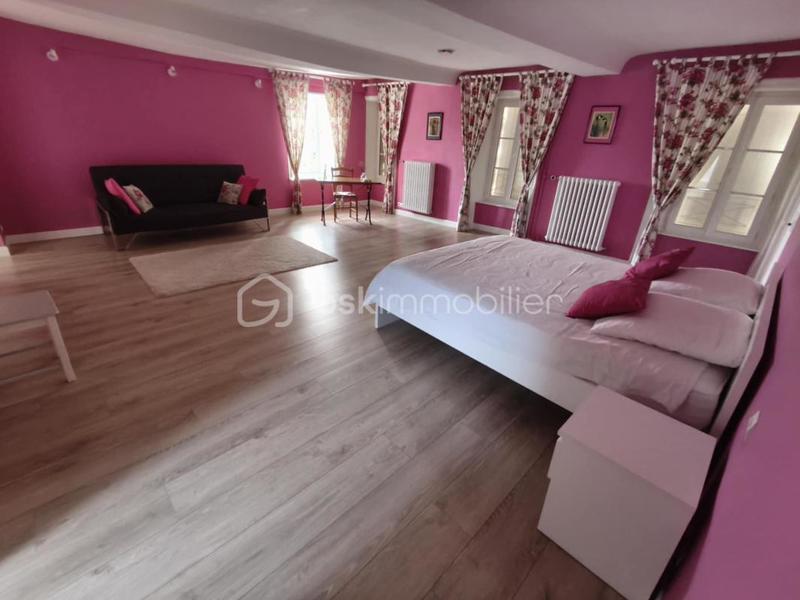 Demeure - 230 m² - 10 pièces