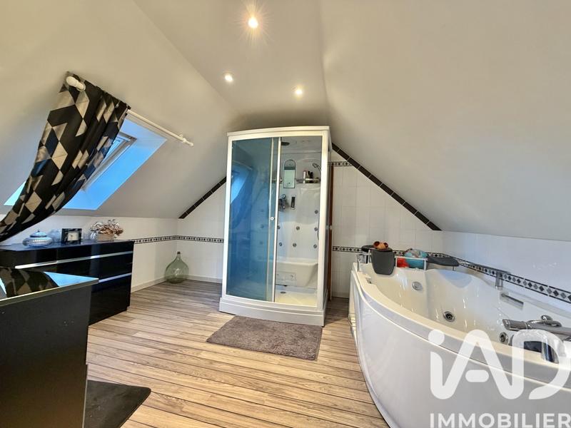 Maison - 157 m² - 7 pièces