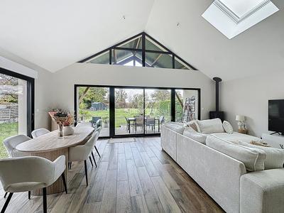 Maison - 140 m² - 7 pièces