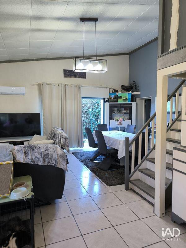 Local commercial - 215 m²