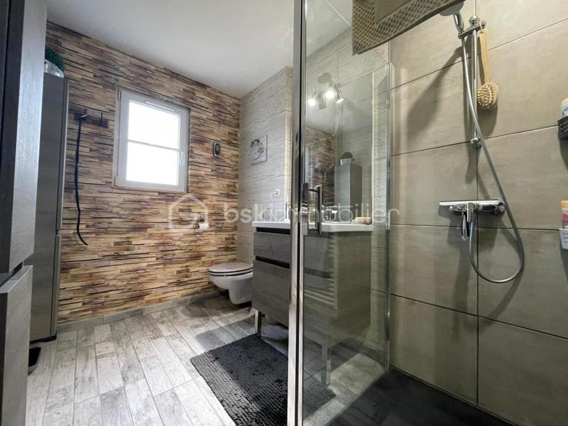 Maison - 183 m² - 7 pièces