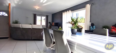 Maison - 83 m² - 3 pièces