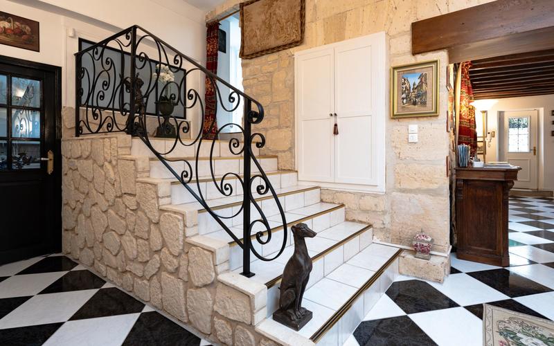 Maison de maîtres - 285 m² - 9 pièces