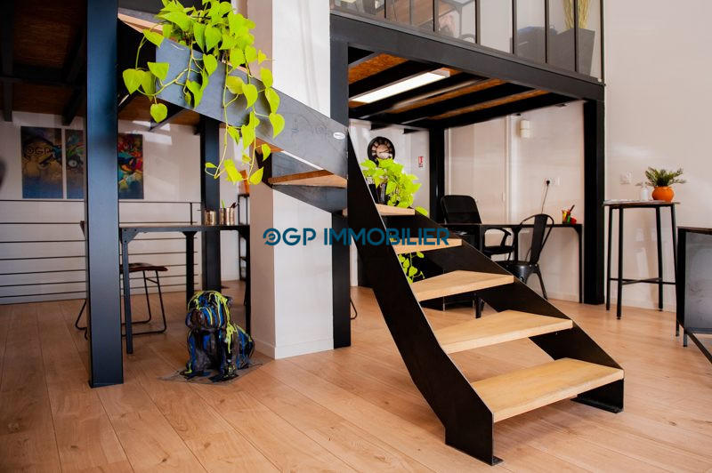 Local d'activités - 80 m² - 4 pièces