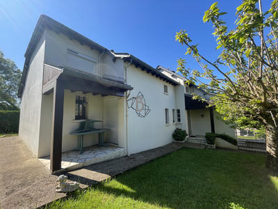 Maison - 159 m² - 7 pièces