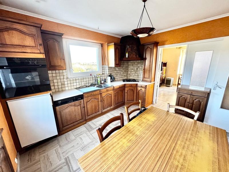 Maison - 186 m² - 11 pièces