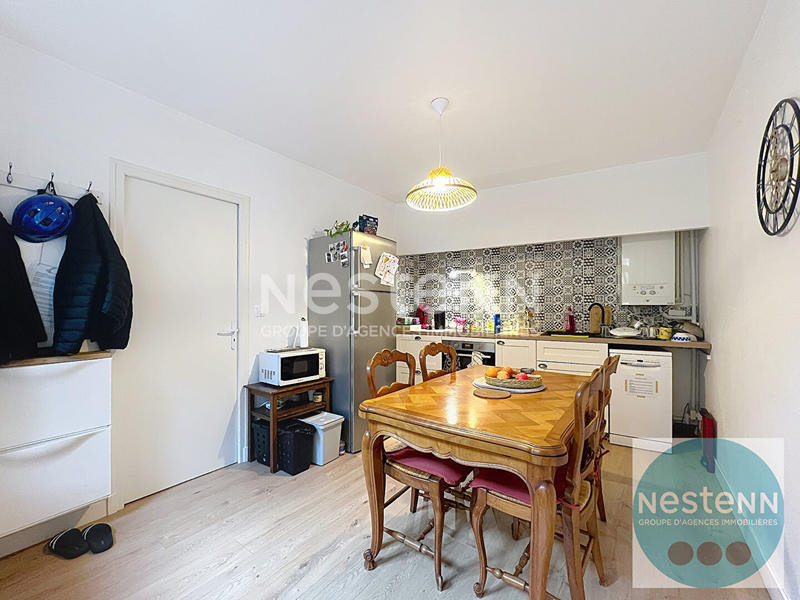 Maison - 256 m² - 9 pièces