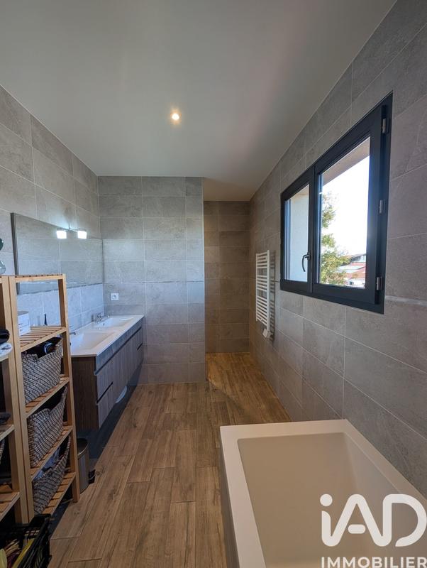 Maison - 142 m² - 5 pièces