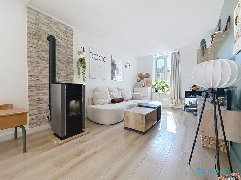 Appartement - 90 m² - 4 pièces