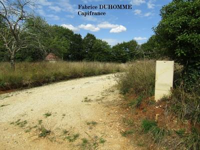 Terrain constructible - 1 275 m²
