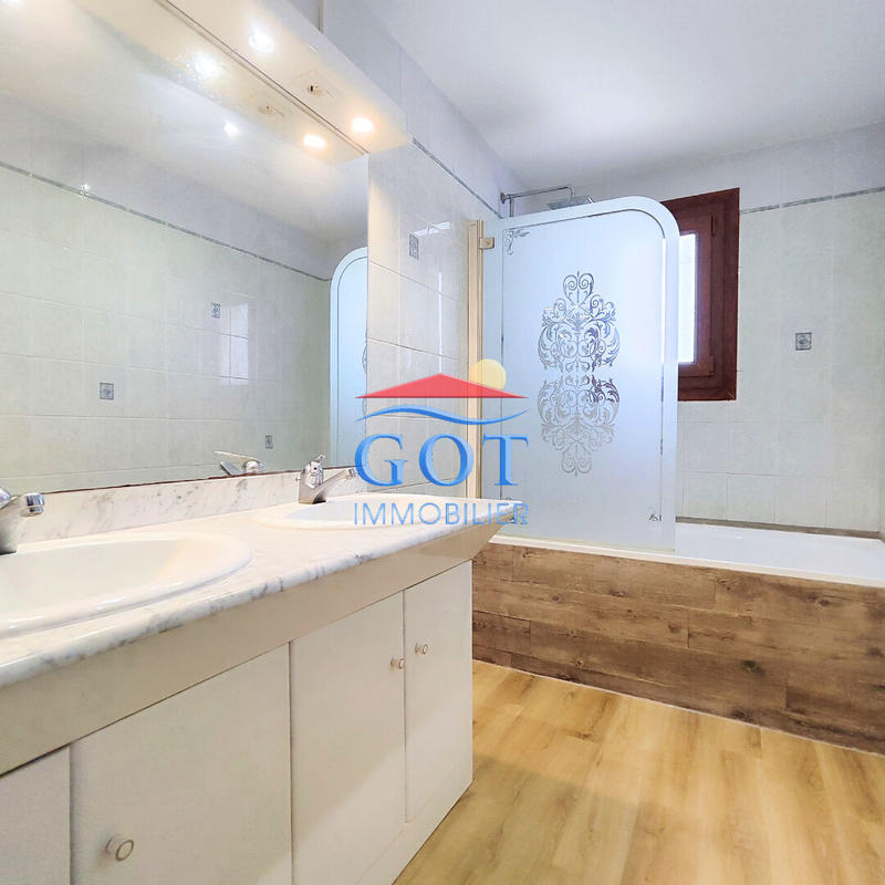 Maison - 182 m² - 5 pièces